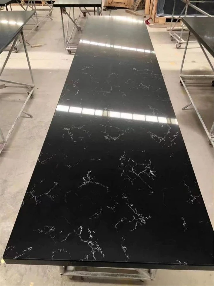 black quartz with thin white vein