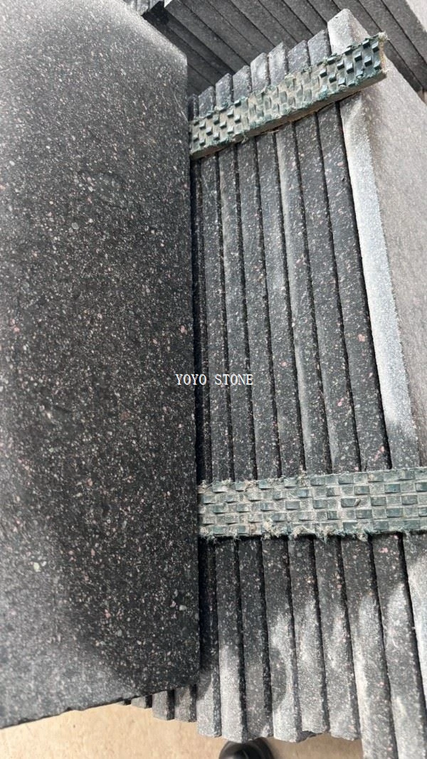 Green Porphyry Flamed Tile