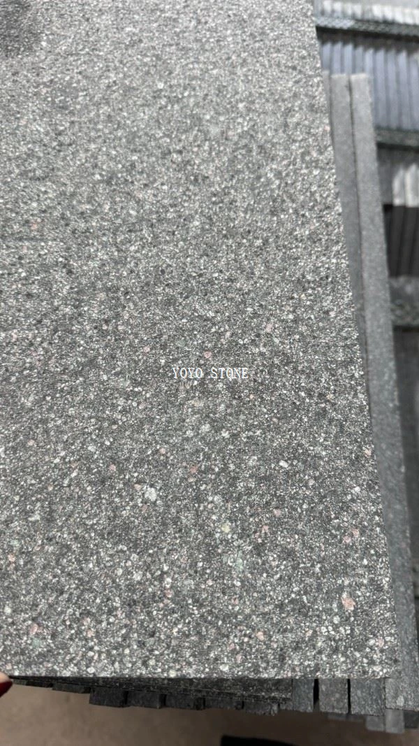 Green Porphyry Flamed Tile